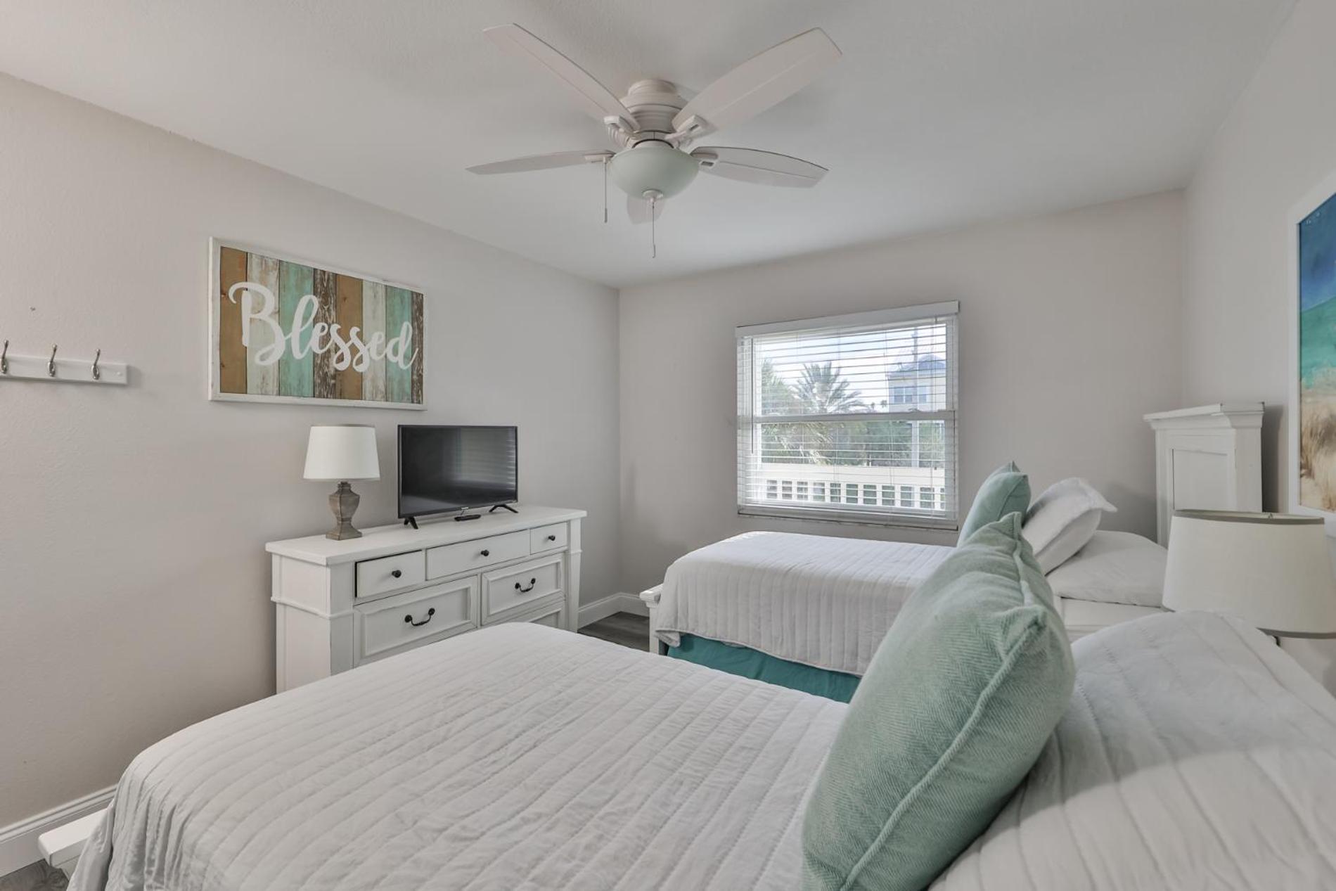 100 Steps To Beautiful Indian Rocks Beach, Oceanside, 2 Bedroom Updated Condo Клеруотер-Бич Экстерьер фото